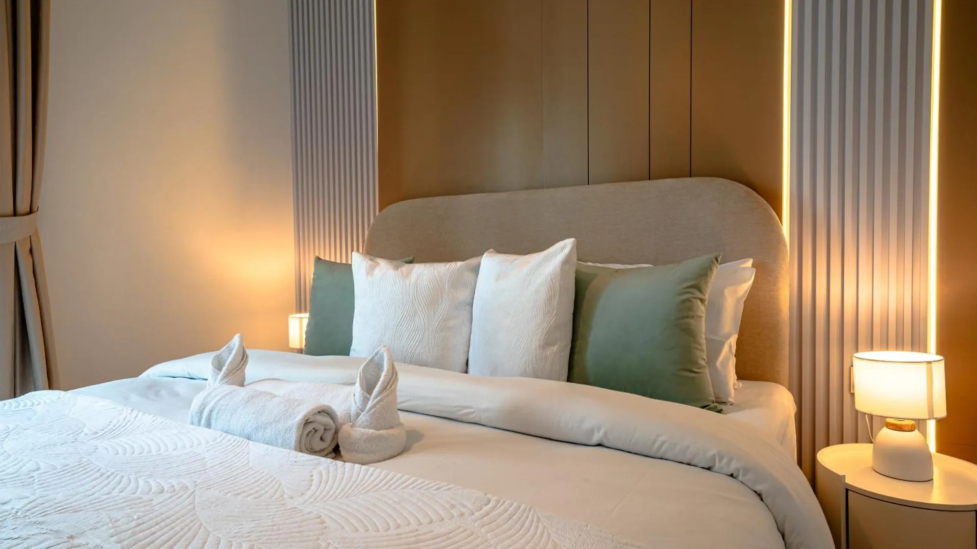 Best Location In Downtown Dubai Apartment